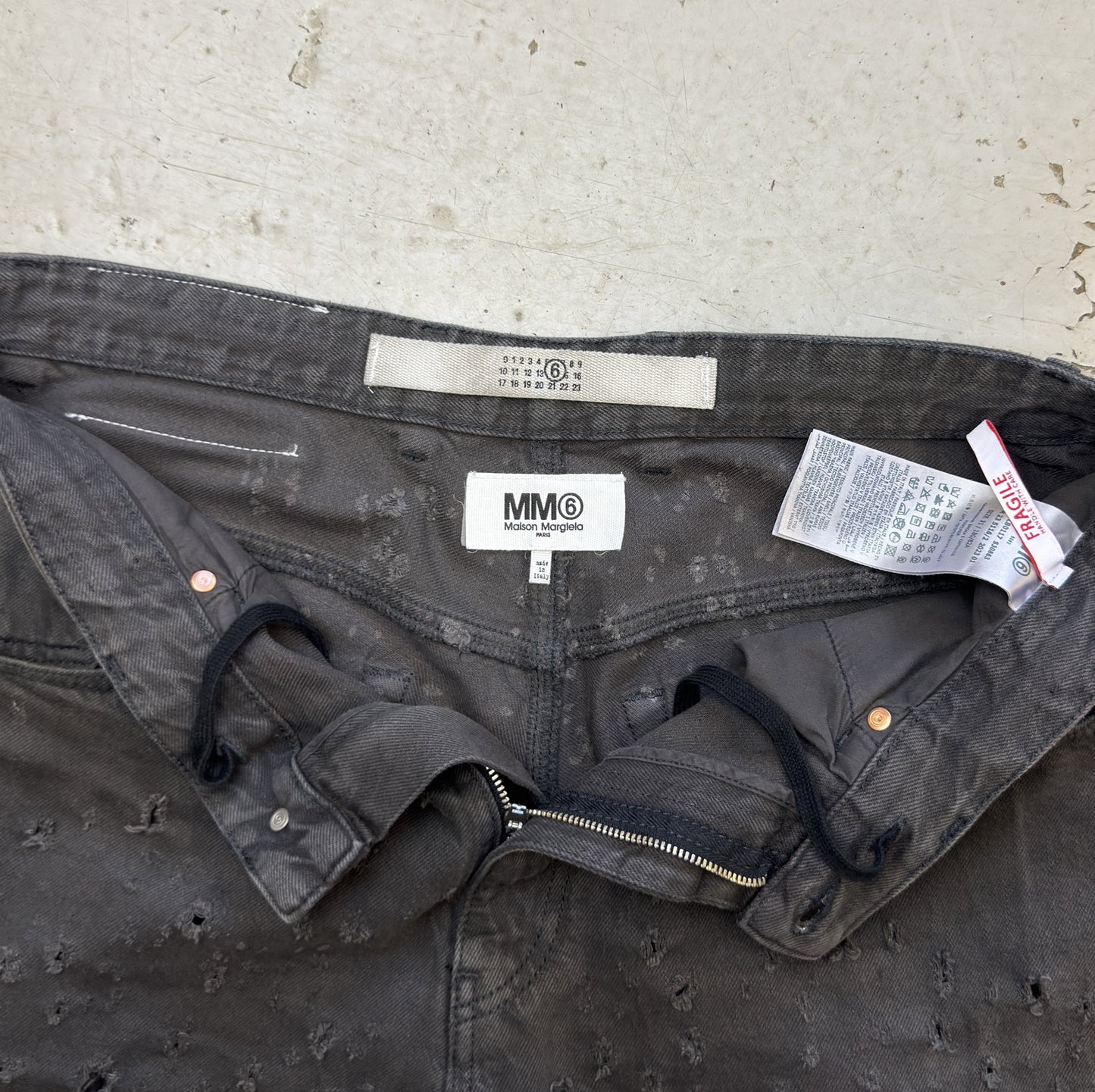 MM6 Distressed Jeans